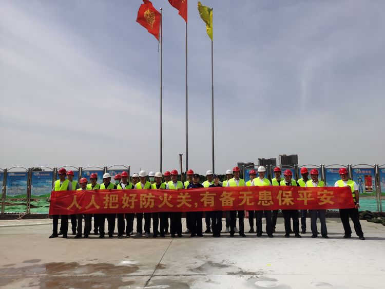 消防演练鸣警钟，安全防线不放松——长泰集团建筑施工消防应急演练在李营棚改Q2项目举行(图6)